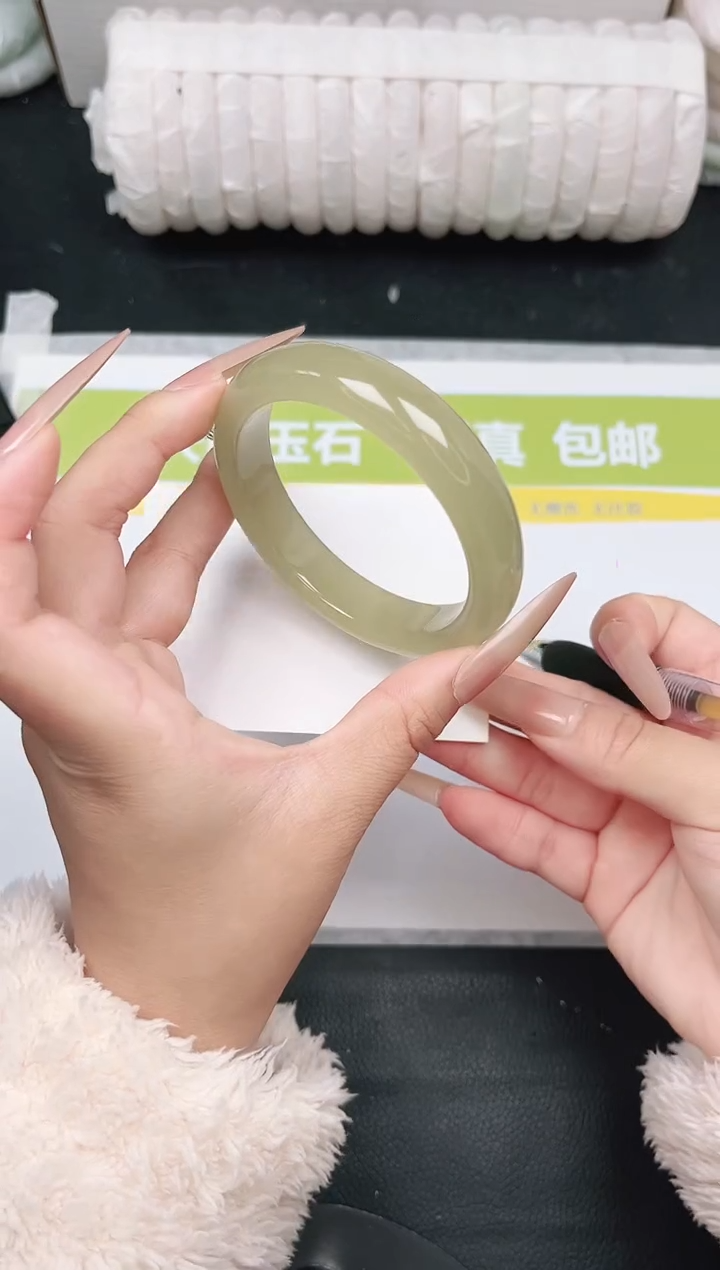 未镶嵌手镯石英质玉21-58