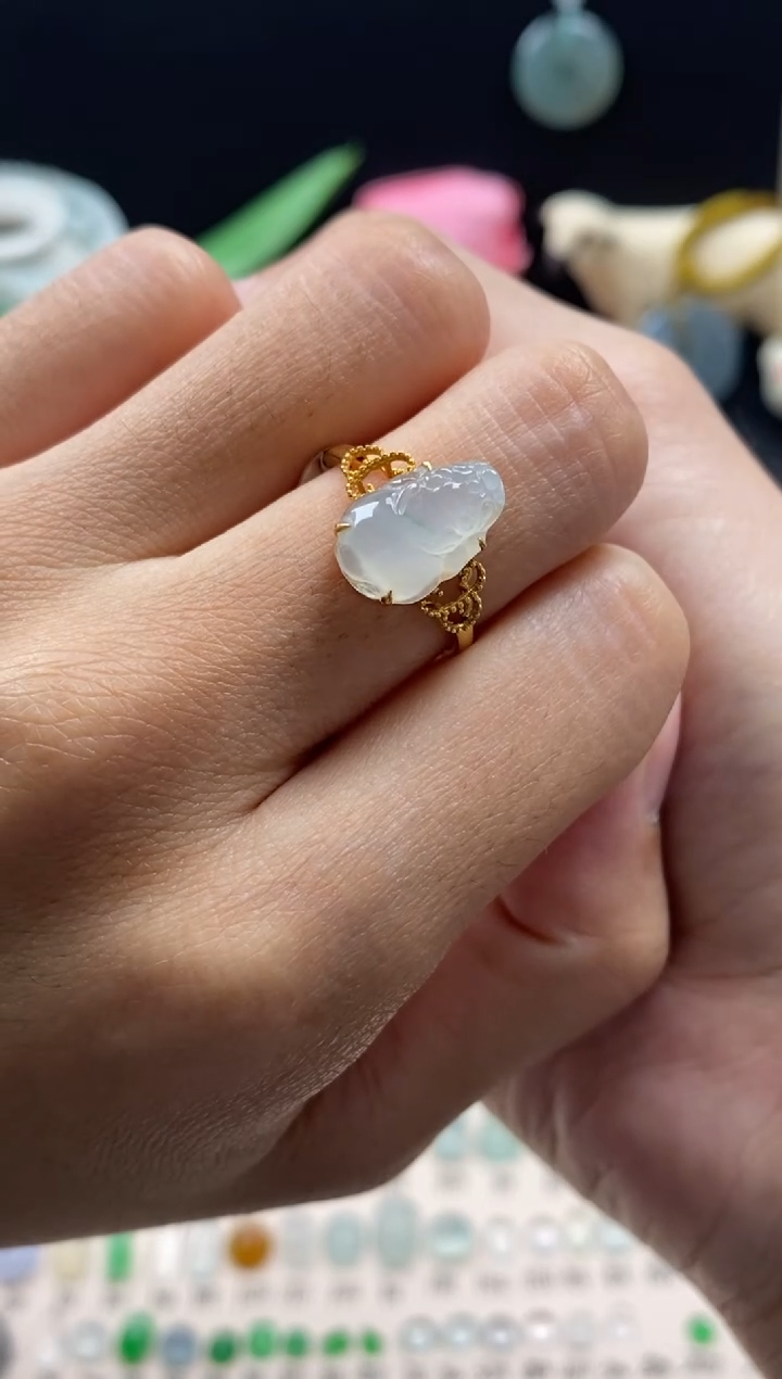【闪购商品】翡翠戒指18K金镶嵌翡翠白冰裸石戒指
