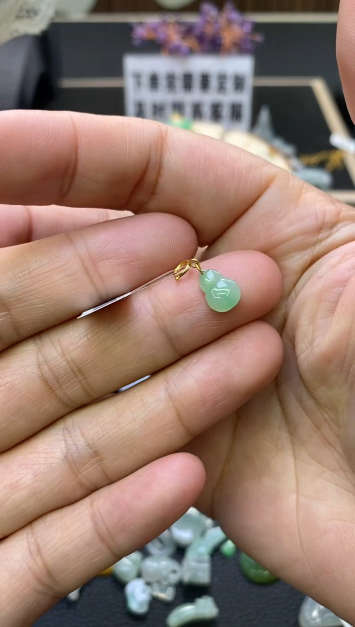 【闪购商品】翡翠颈饰未镶嵌翡翠净货28354