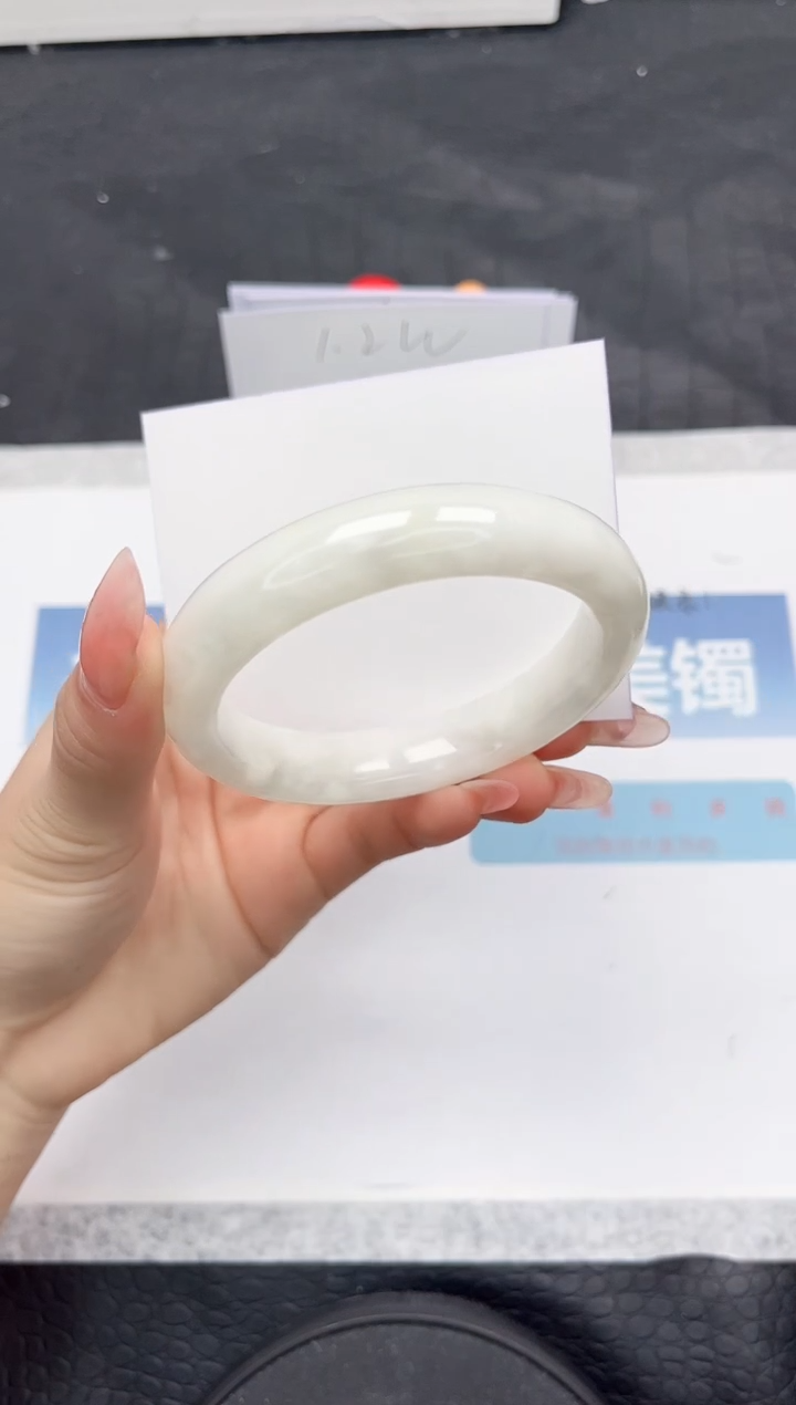 【闪购商品】和田玉手镯未镶嵌Q82-60