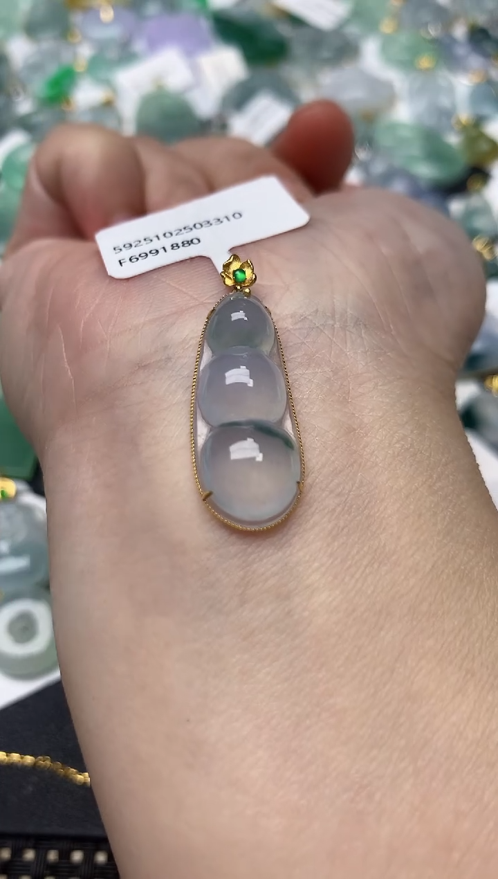 颈饰18K金镶嵌翡翠天然缅甸A货翡翠