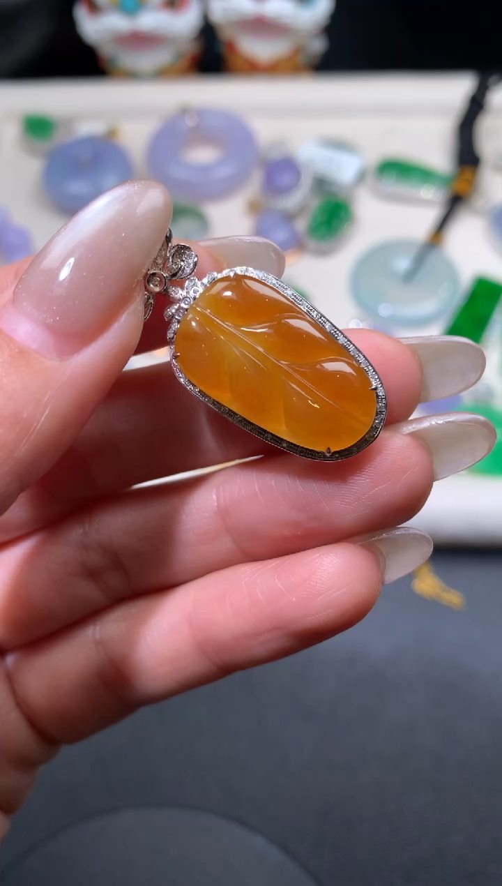 吊坠(不含链)18K金镶嵌翡翠翡翠