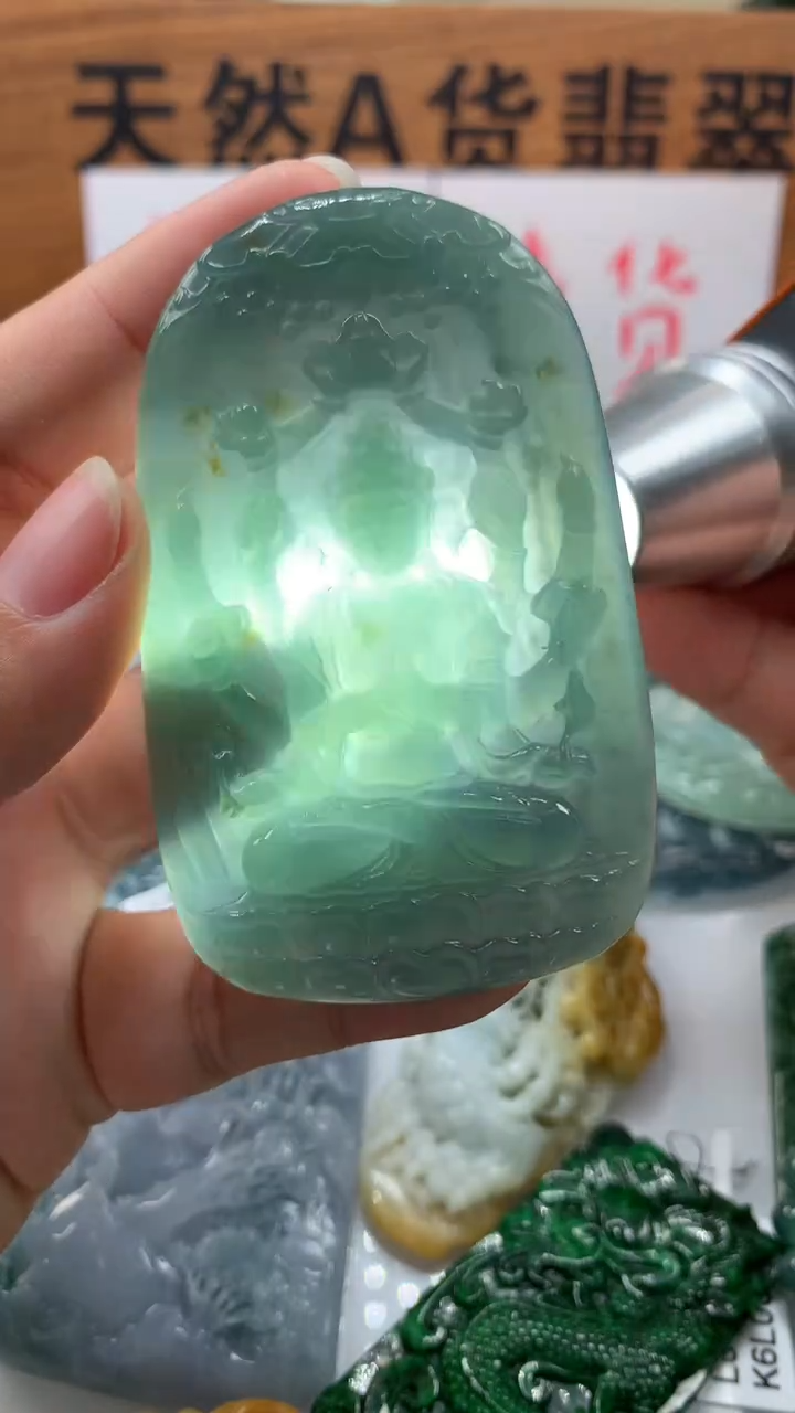 【闪购商品】翡翠颈饰未镶嵌保真天然A货翡翠