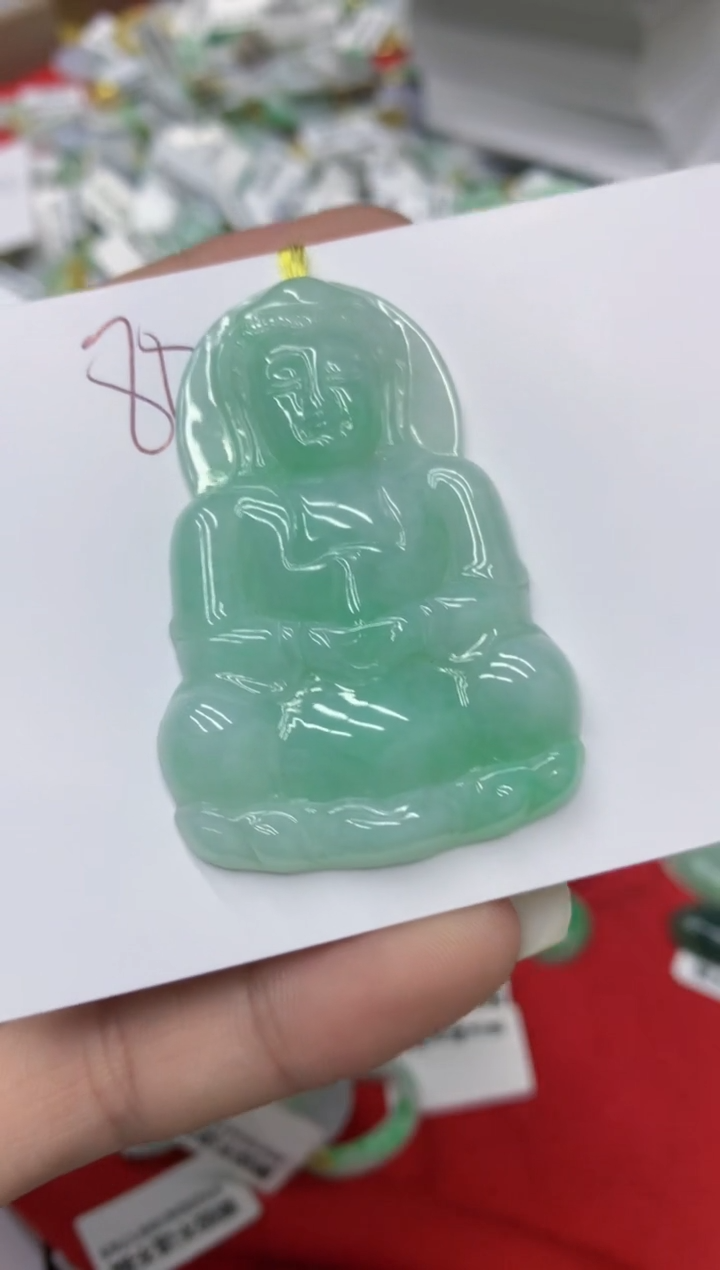 翡翠未镶嵌颈饰翡翠