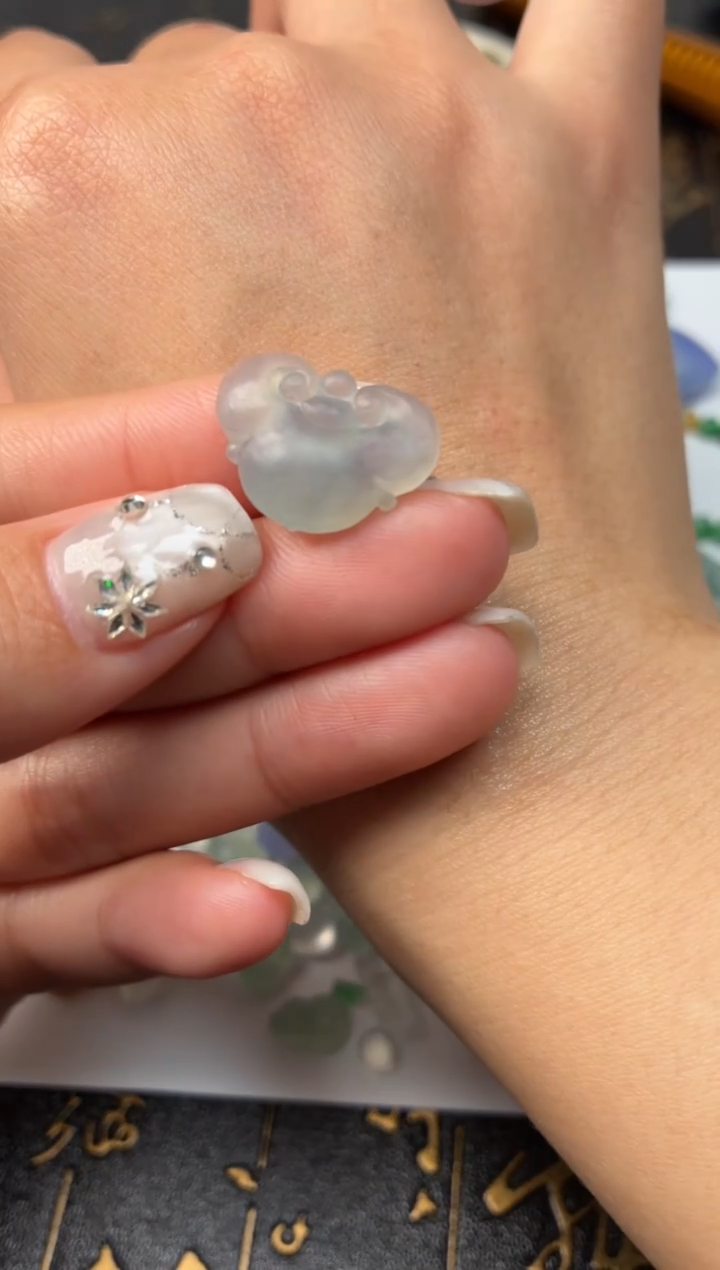 未镶嵌定制翡翠冰如意头