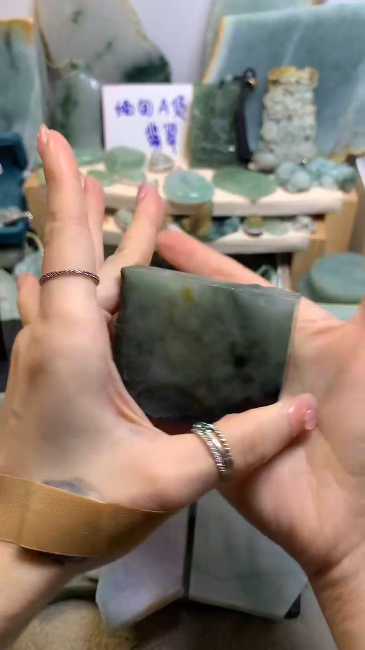 【闪购商品】翡翠挂件未镶嵌缅甸A货翡翠，没有运费险