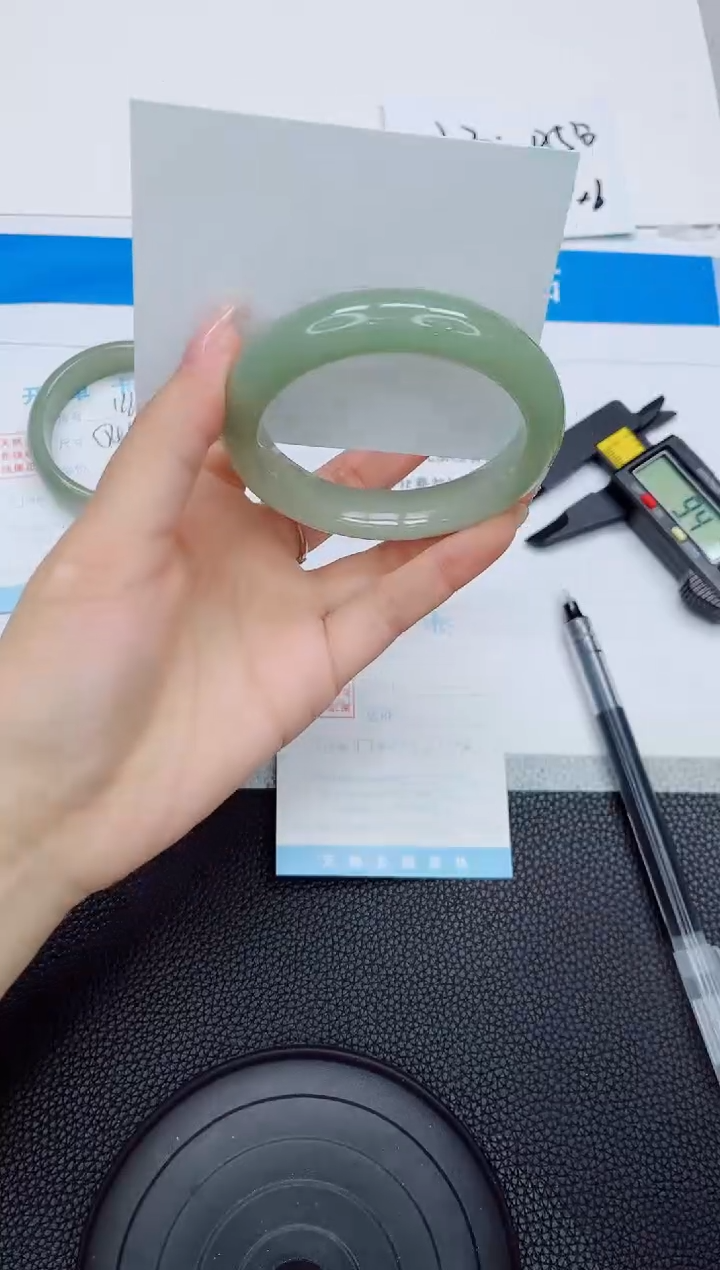 石英质玉手镯未镶嵌167-58.2