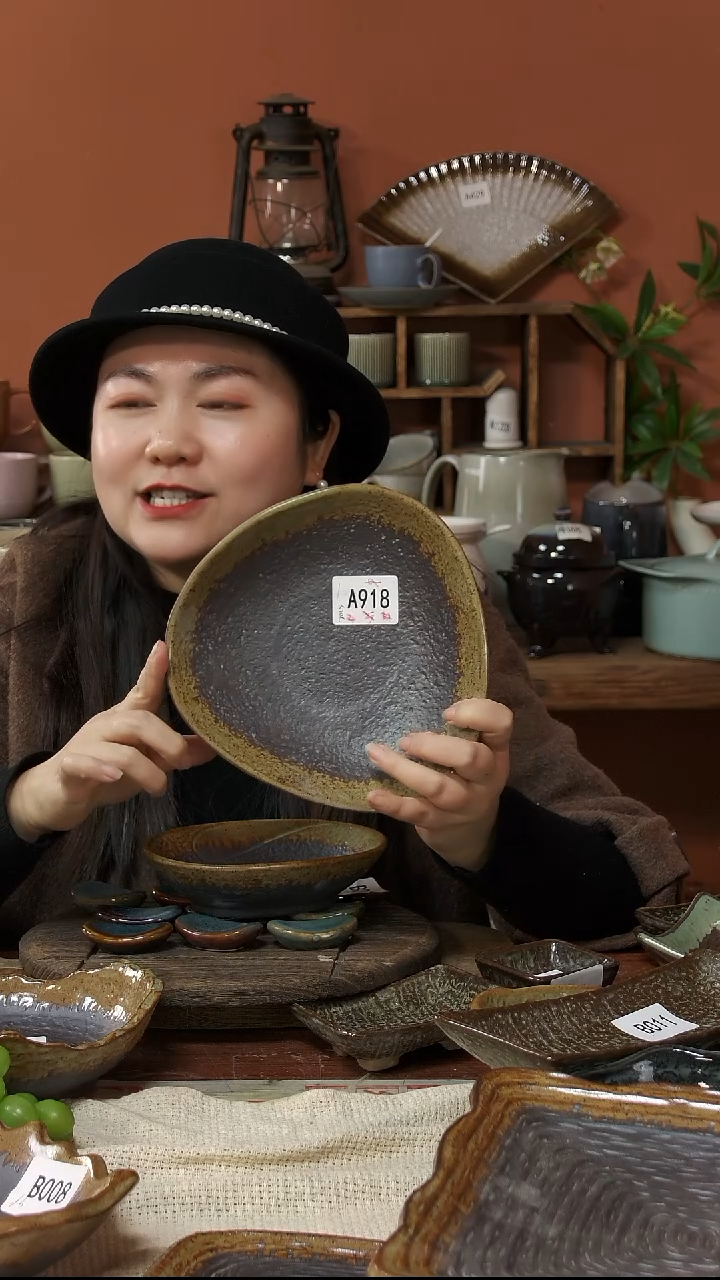 陶瓷A918 一只三角碗复古粗陶金属釉20*5.5微瑕