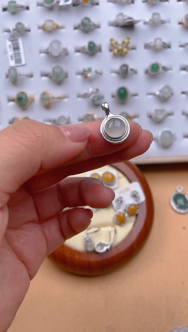 【闪购商品】翡翠吊坠(不含链)银S925镶嵌11111