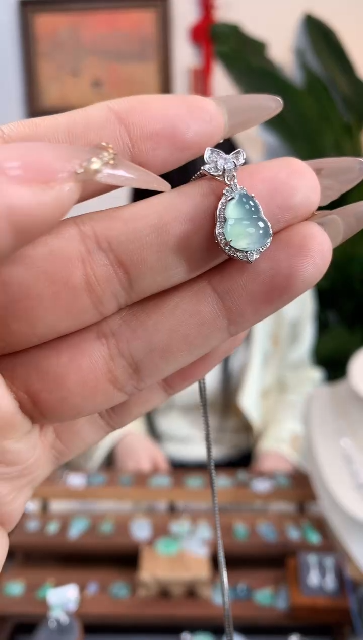 【闪购商品】翡翠吊坠(不含链)银S925镶嵌吊坠
