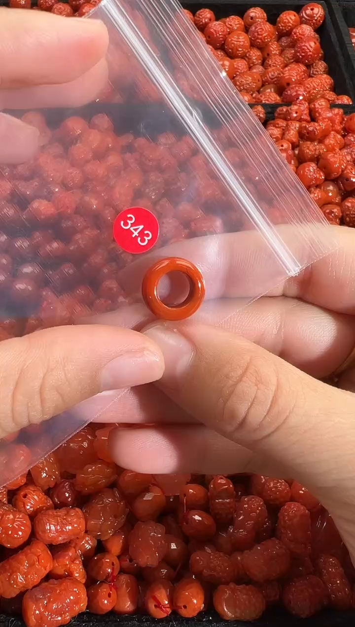 颈饰未镶嵌南红玛瑙1