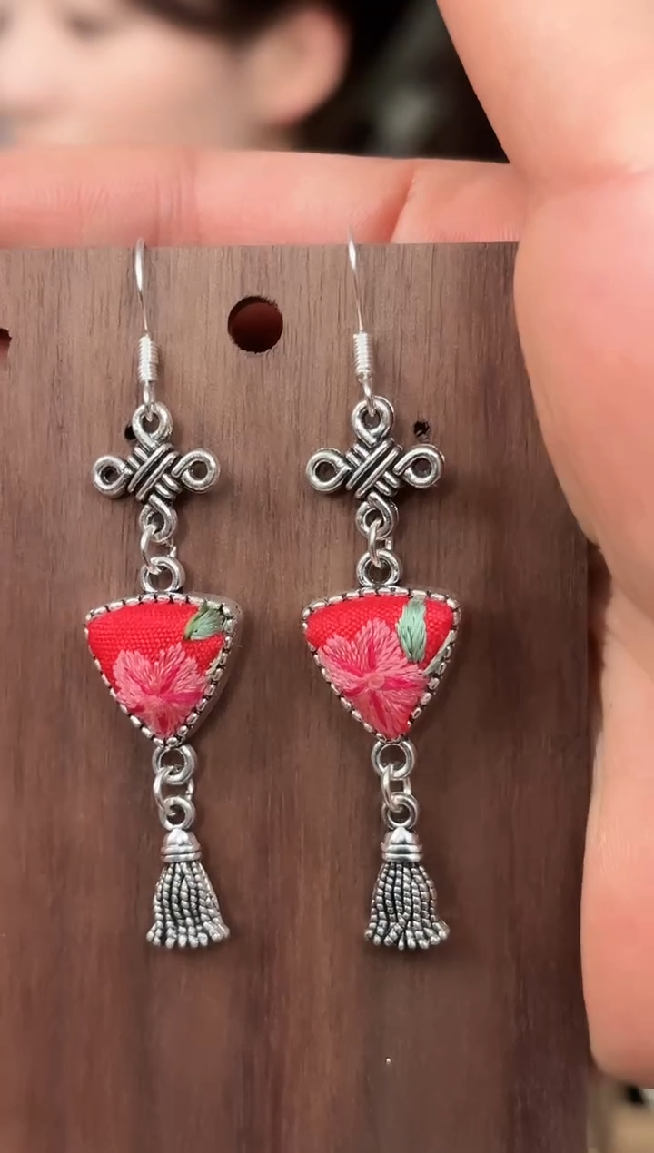 【闪购商品】织绣织绣民族风老绣饰110