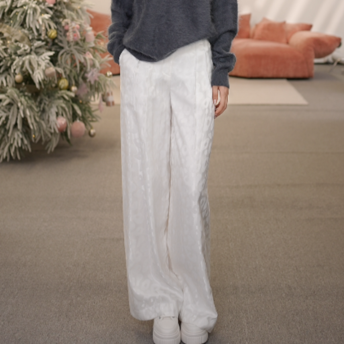 limil/丽米儿早春新款高级感设计小众压花百搭休闲直筒裤女910009