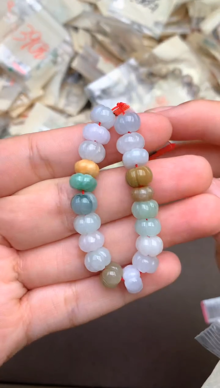 未镶嵌挂件翡翠— 