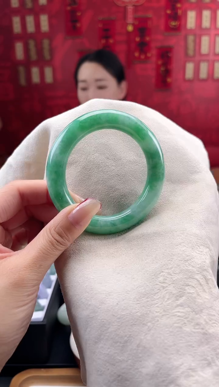 【闪购商品】翡翠手镯未镶嵌手镯