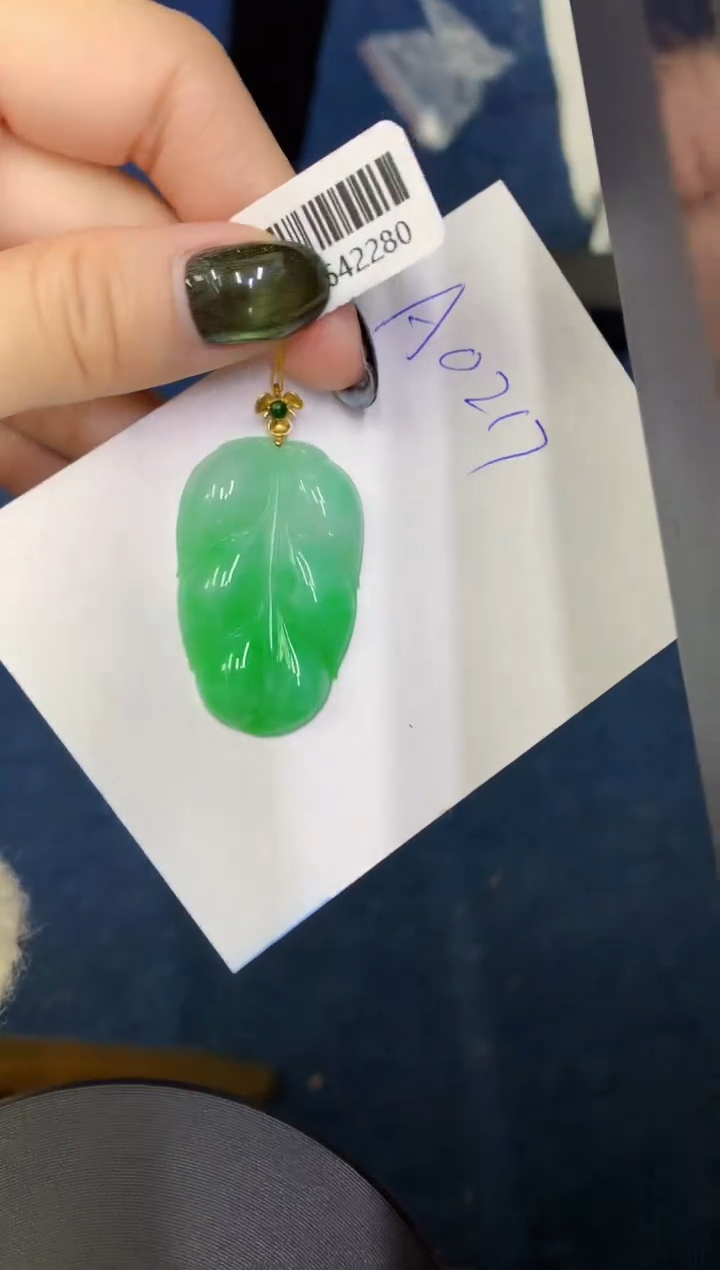 【闪购商品】翡翠颈饰未镶嵌000000000