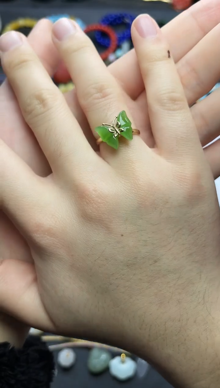 18K金镶嵌戒指和田玉蝴蝶戒指06