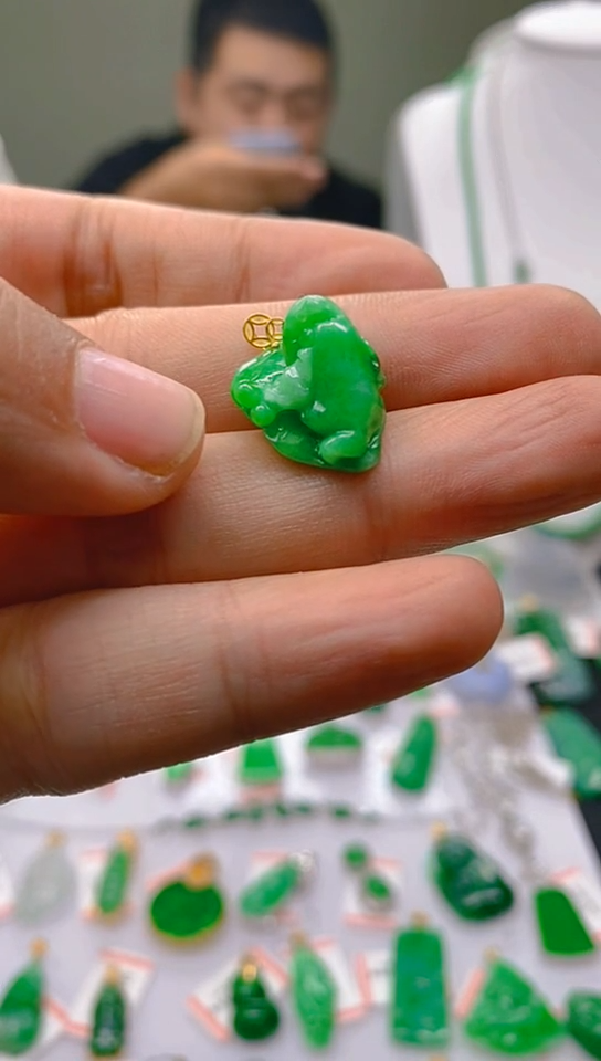 【闪购商品】翡翠颈饰18K金镶嵌新号开播，全场乱卖