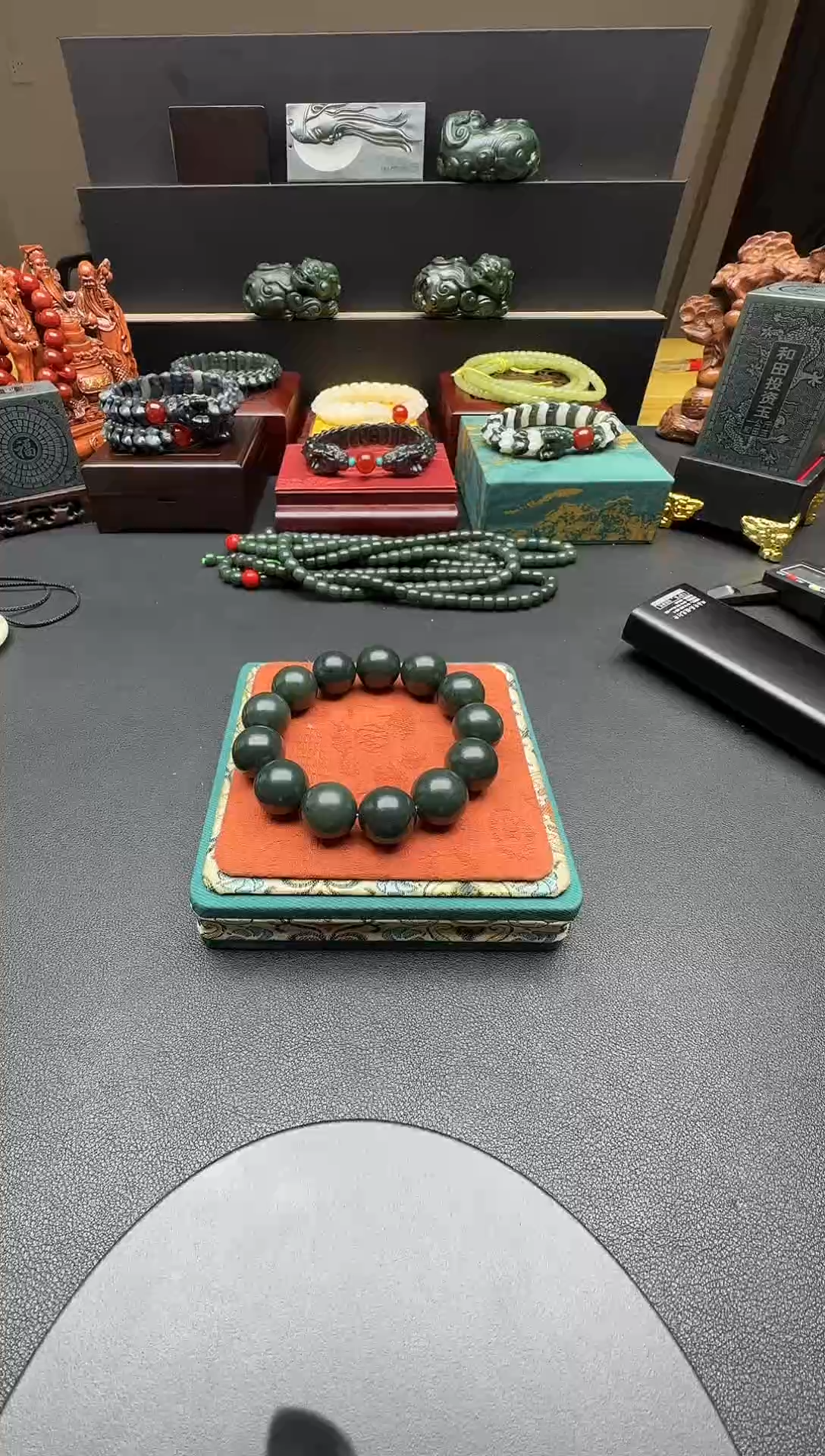 未镶嵌手串和田玉和田玉塔青卡18手串