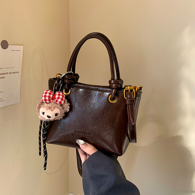 早秋氛围感新款小包包2025时尚手提包水桶包复古洋气通勤斜挎包女