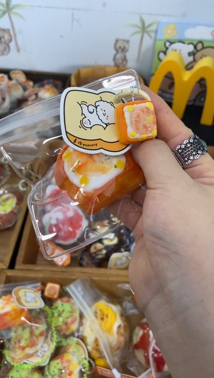 胶制【活动场】玉米虾仁小吐司