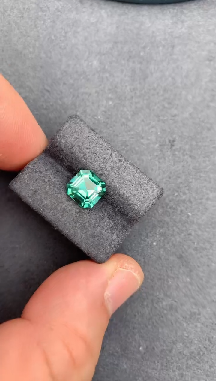 裸石未镶嵌碧玺2.06ct 拉贡碧玺阿斯切