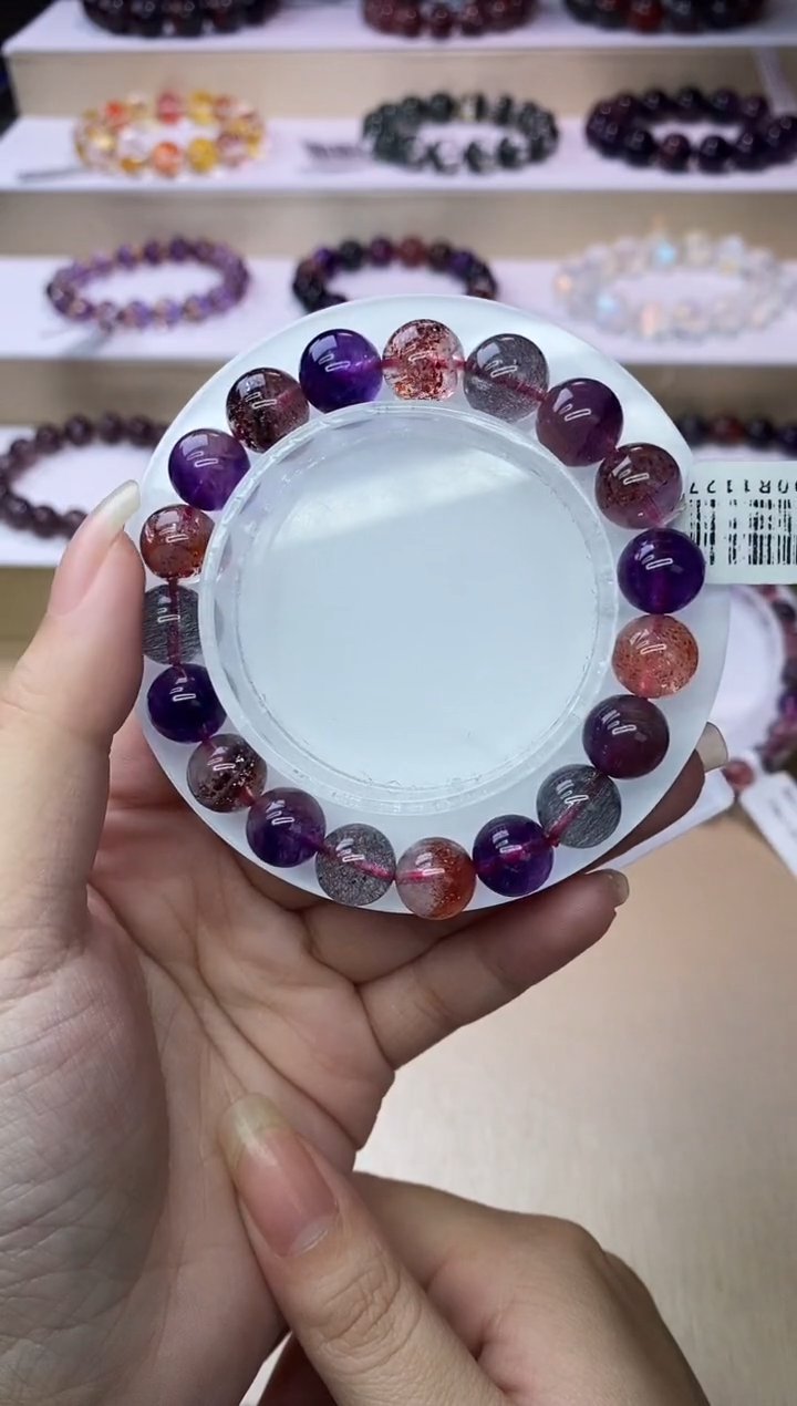 【闪购商品】水晶手链未镶嵌黑加仑超七10m+