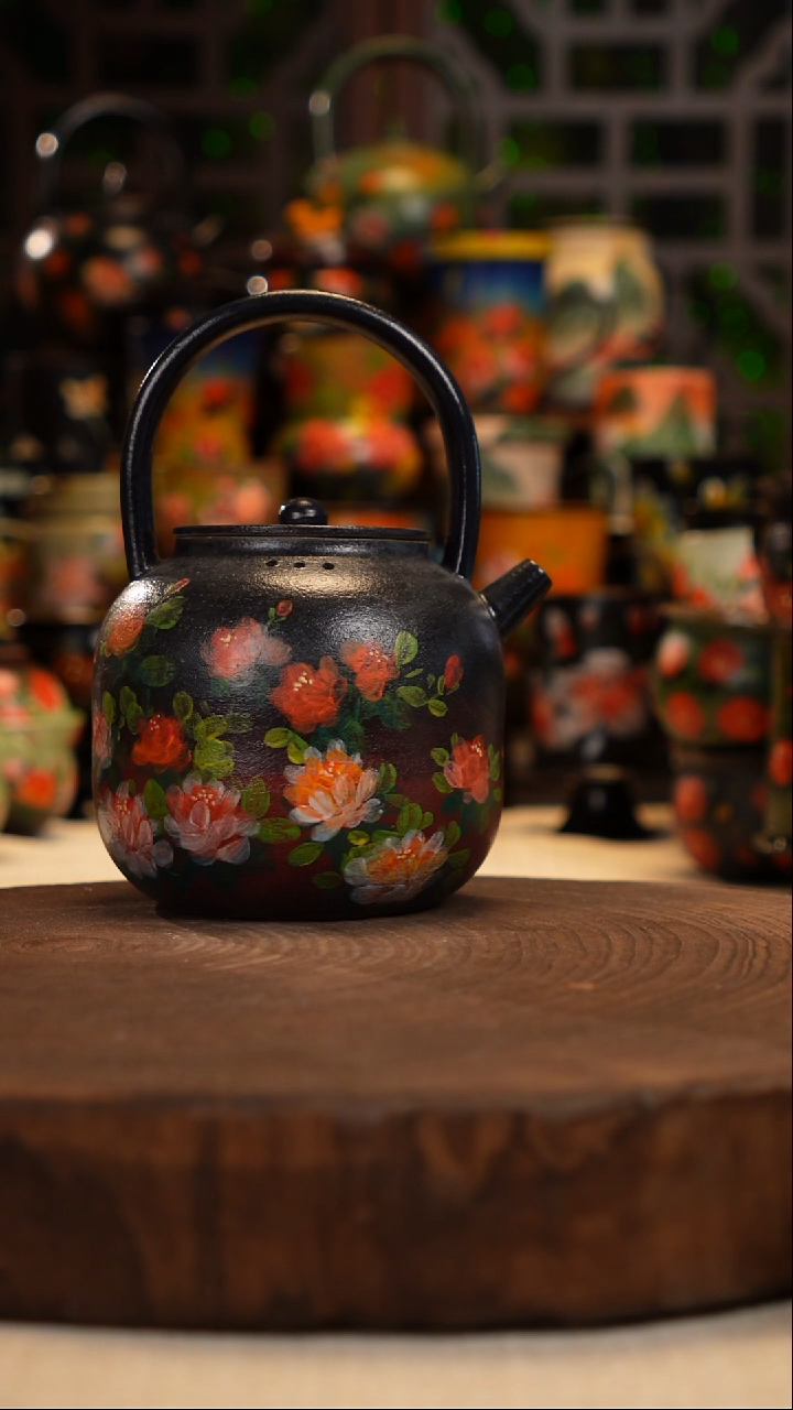  油画  釉下彩 壶