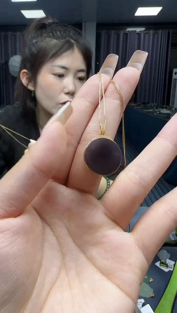 【闪购商品】和田玉挂件18K金镶嵌1