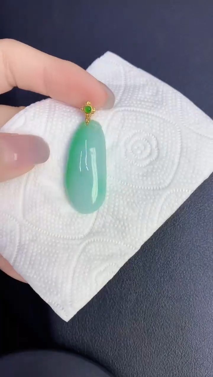 颈饰未镶嵌翡翠缅甸天然翡翠A货