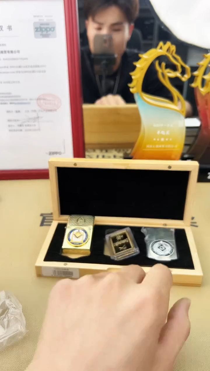 Zippo共济会套装