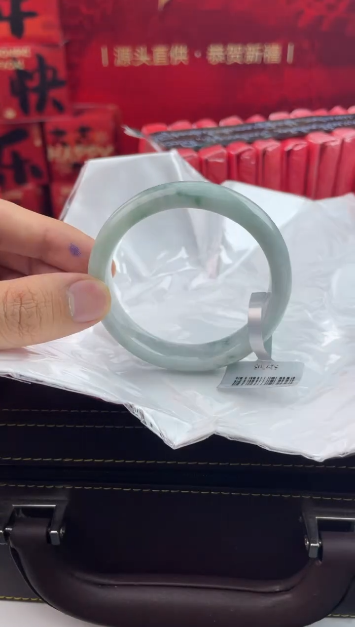【闪购商品】翡翠手镯未镶嵌2翡翠手镯（微瑕）