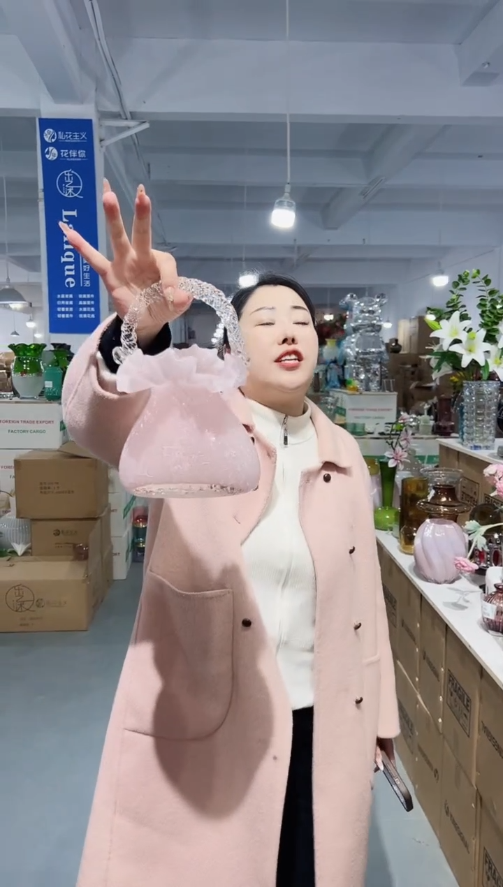 【闪购商品】玻璃C-花伴你花瓶-微瑕-TY62