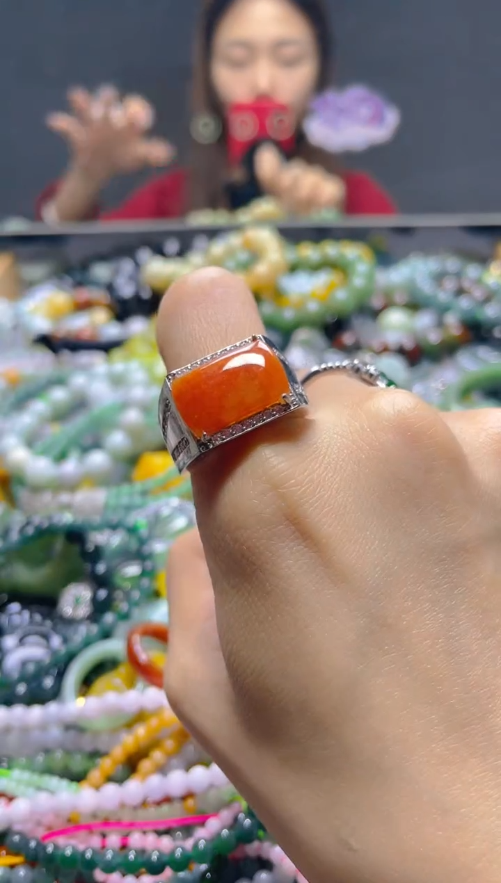 颈饰未镶嵌翡翠/Y/翡翠A货，一件也是批发价