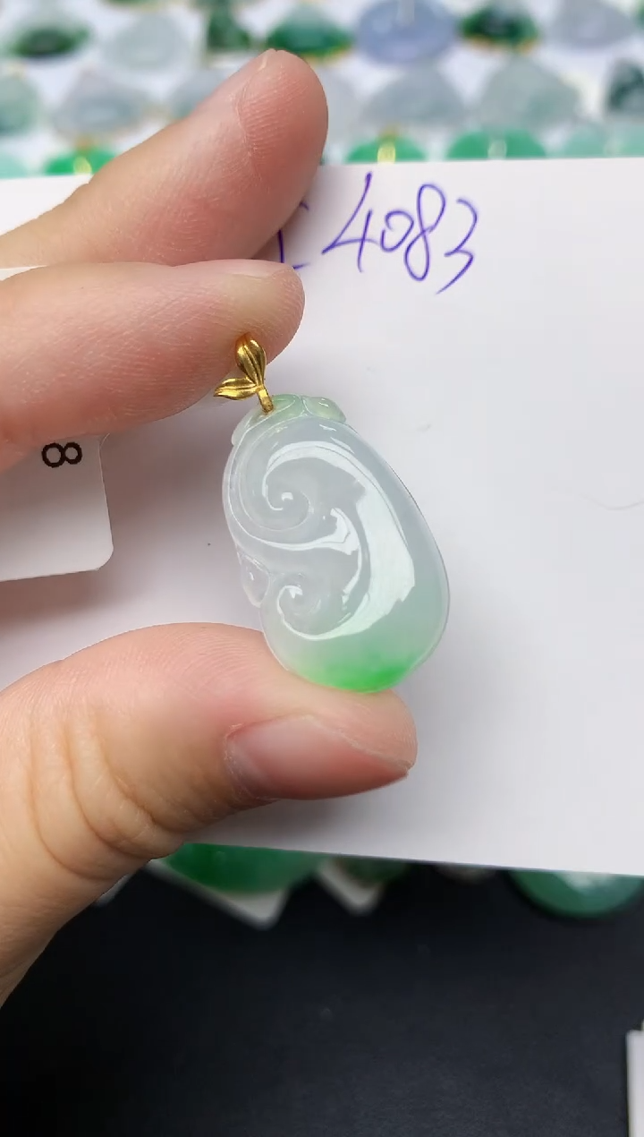 颈饰18K金镶嵌翡翠天然缅甸A货翡翠百元以上9元证书费自理