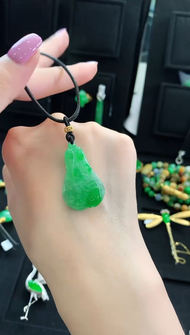 【闪购商品】翡翠颈饰未镶嵌吊坠