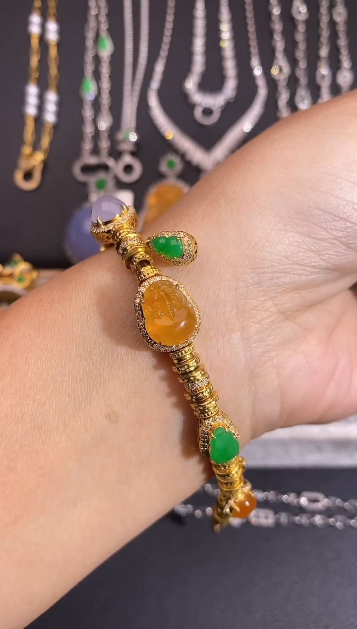 18K金镶嵌手链翡翠手链