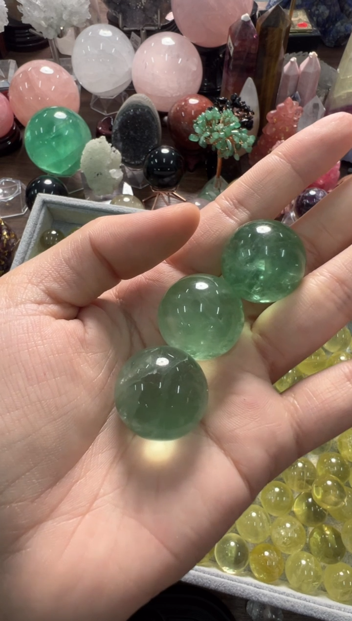 未镶嵌珠宝奇石萤石M500 约2.4cm 多样性发一