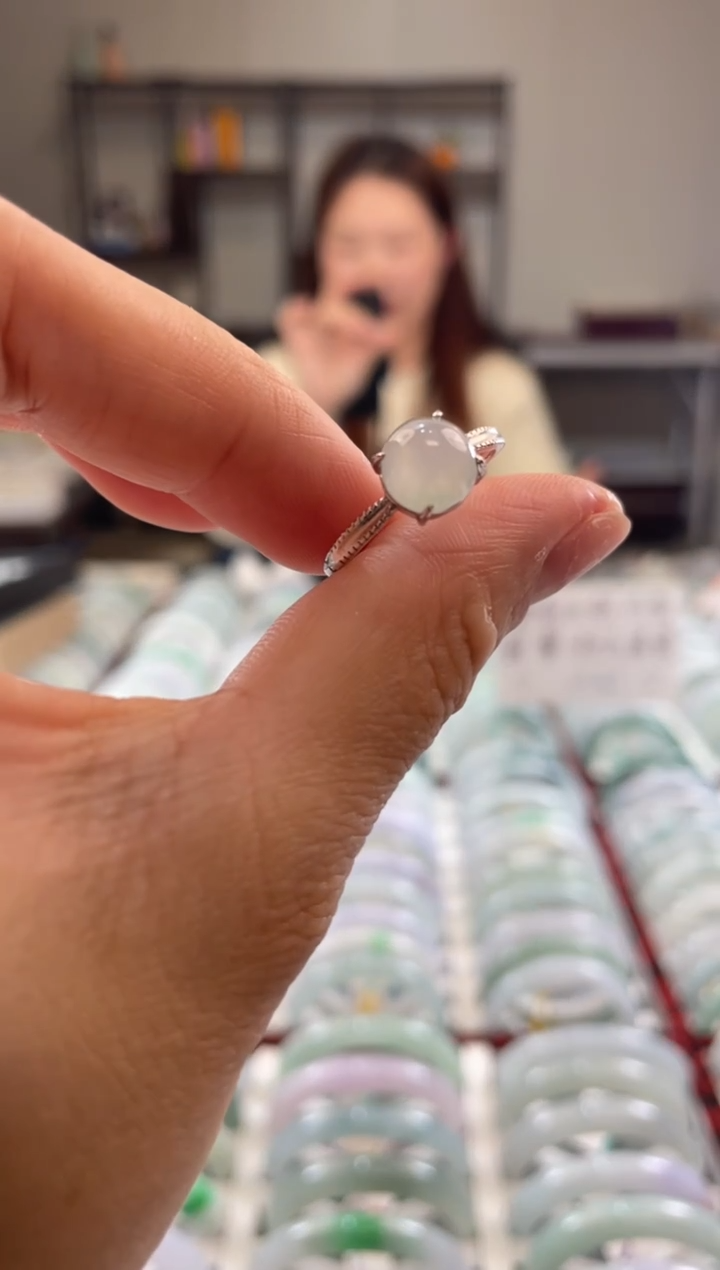 未镶嵌戒指翡翠丹多样性发一