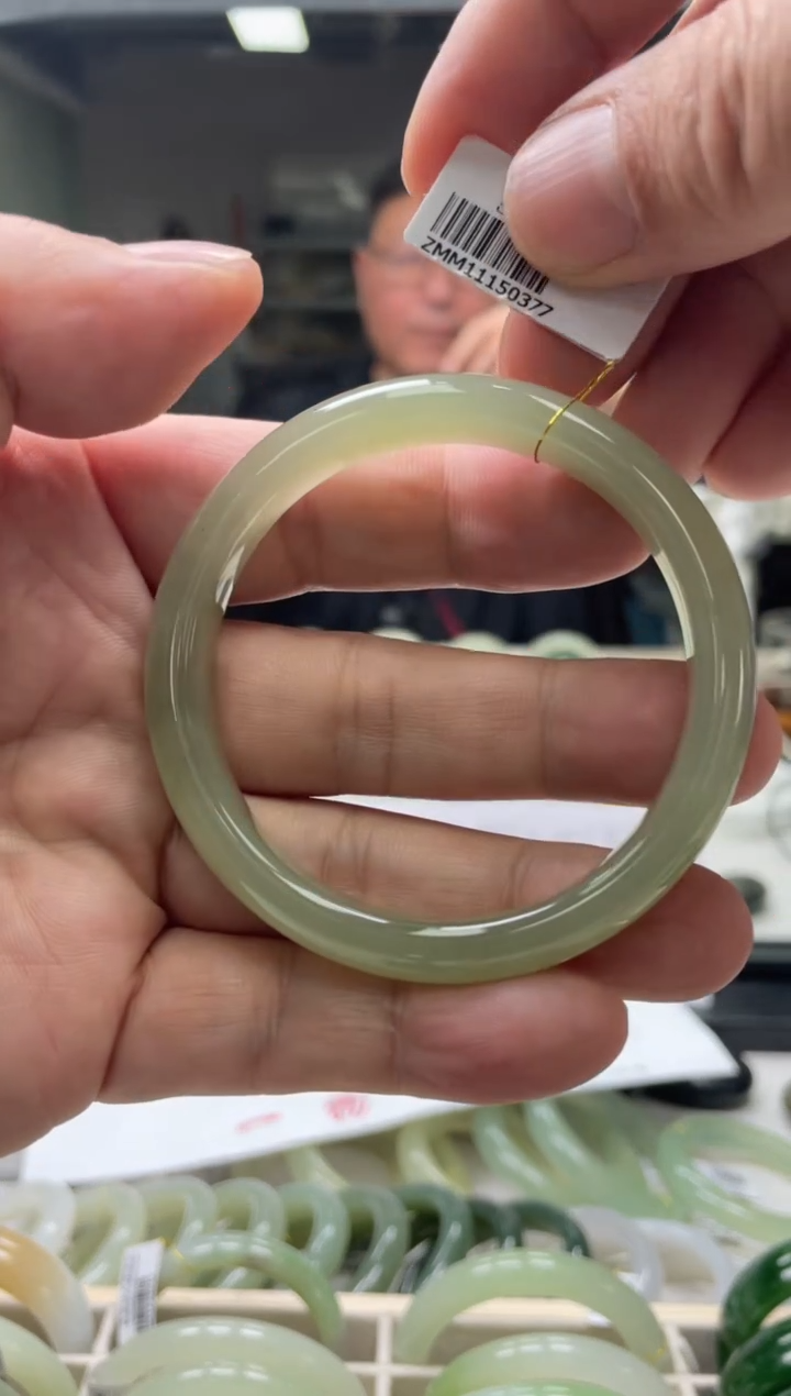 【闪购商品】和田玉手镯未镶嵌编码0377 圈口56-57