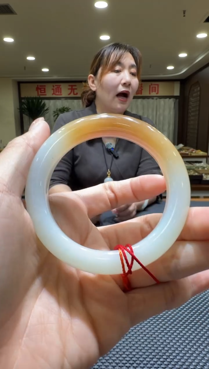 颈饰未镶嵌和田玉手镯55