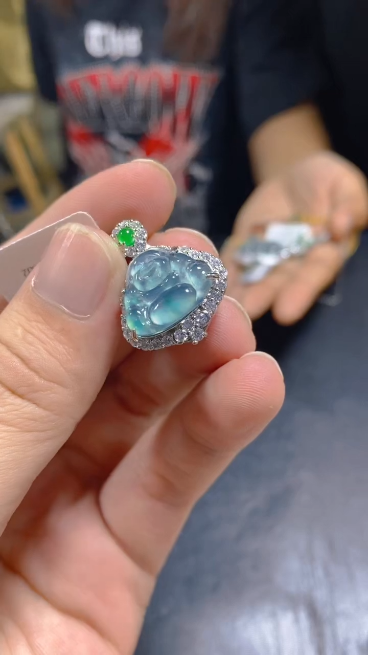 【闪购商品】翡翠吊坠(赠链)未镶嵌0363894997多样性发一