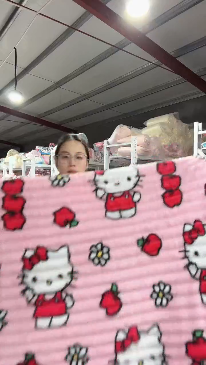 满35包邮  瑕疵130*180左右绒毯子