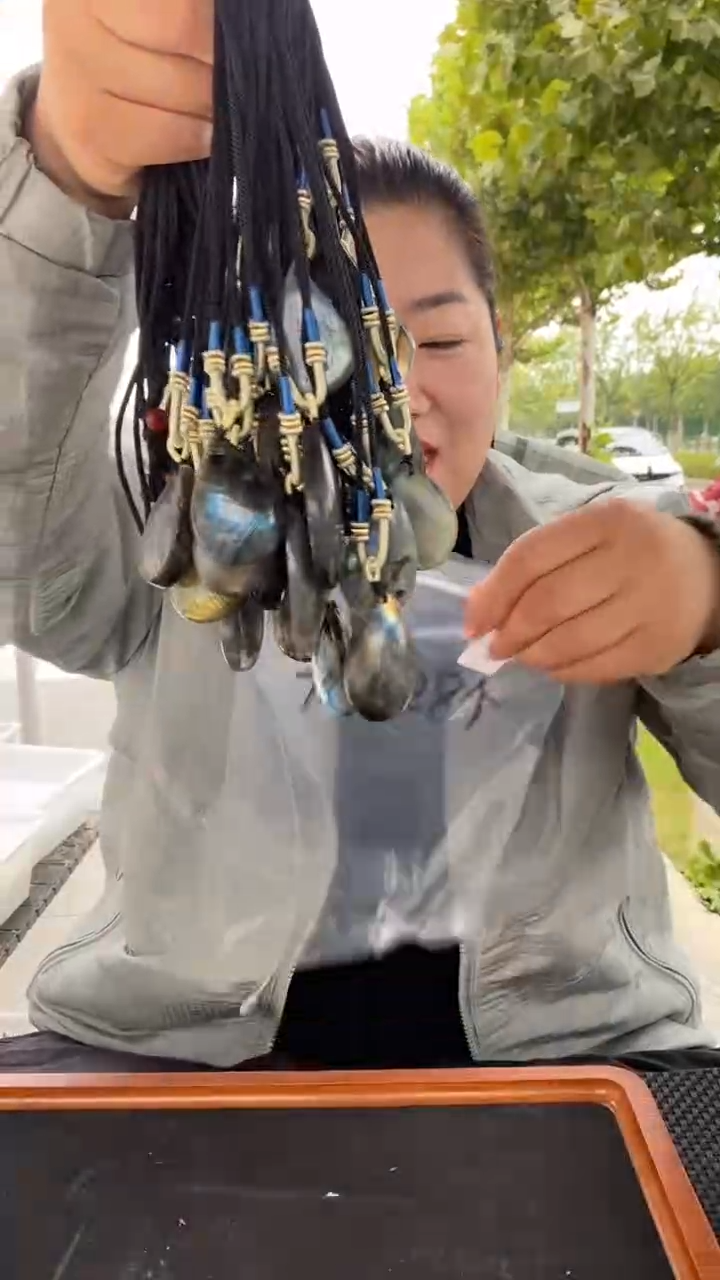 未镶嵌吊坠拉长石拉长石吊坠D05多样性发其一