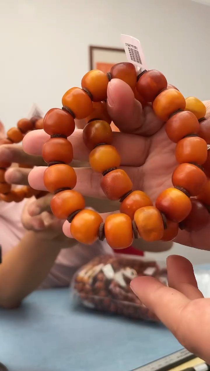 未镶嵌蜜蜡珠宝奇石假一罚十，多样性发一件永久原价包退