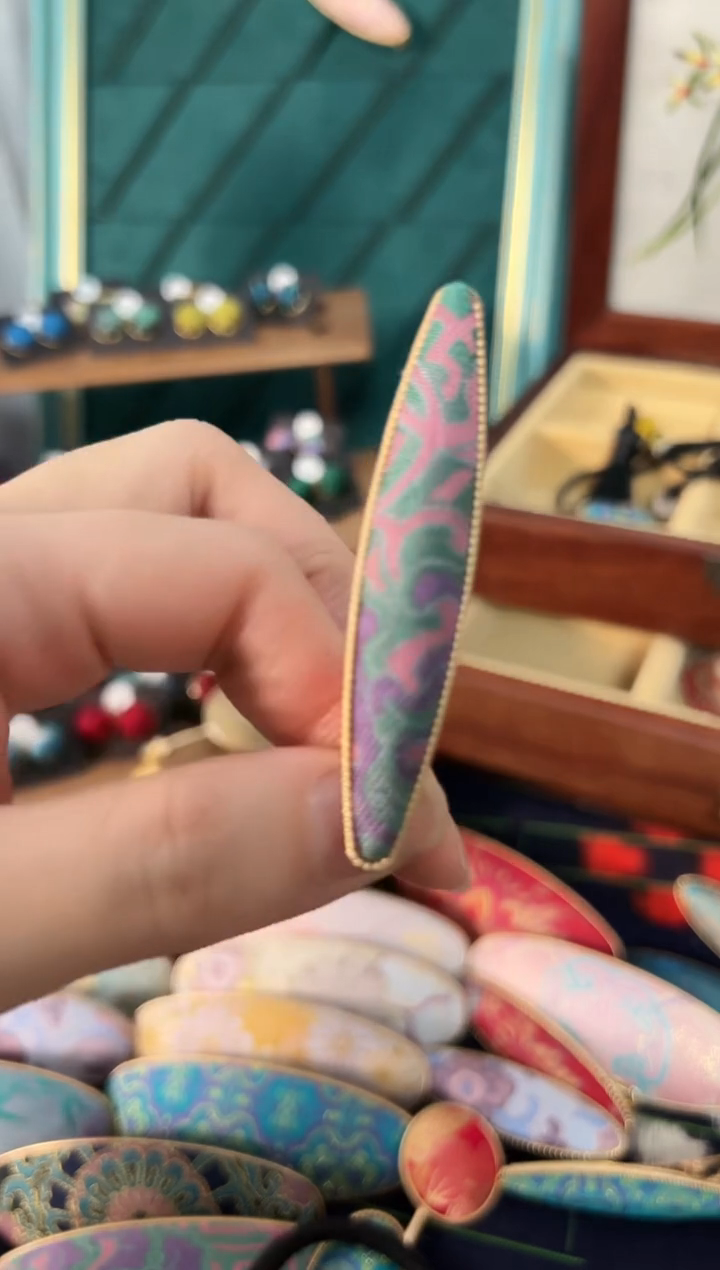 【闪购商品】【一物一拍初五发】万寿牡丹小柳叶发夹