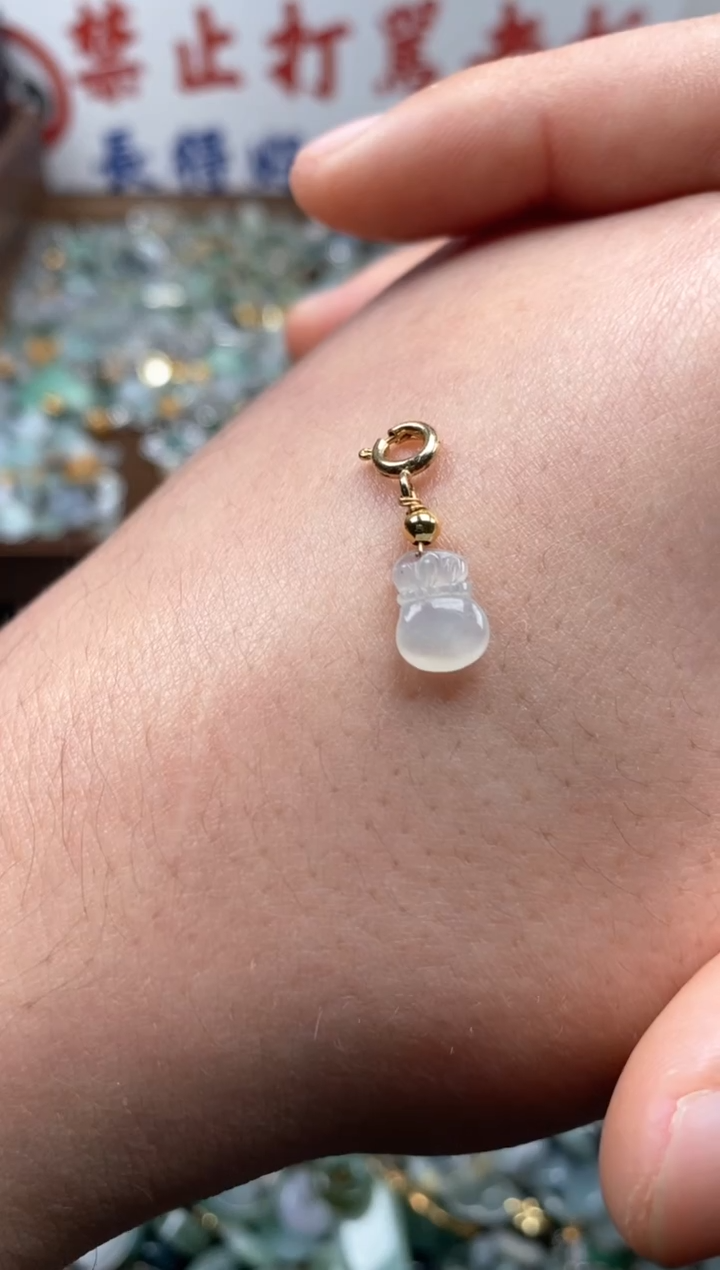 【闪购商品】翡翠颈饰未镶嵌哥哥