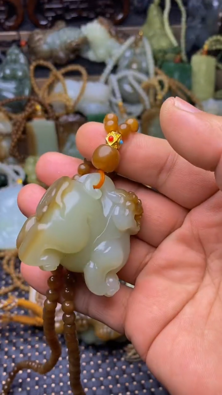 未镶嵌和田玉挂件1