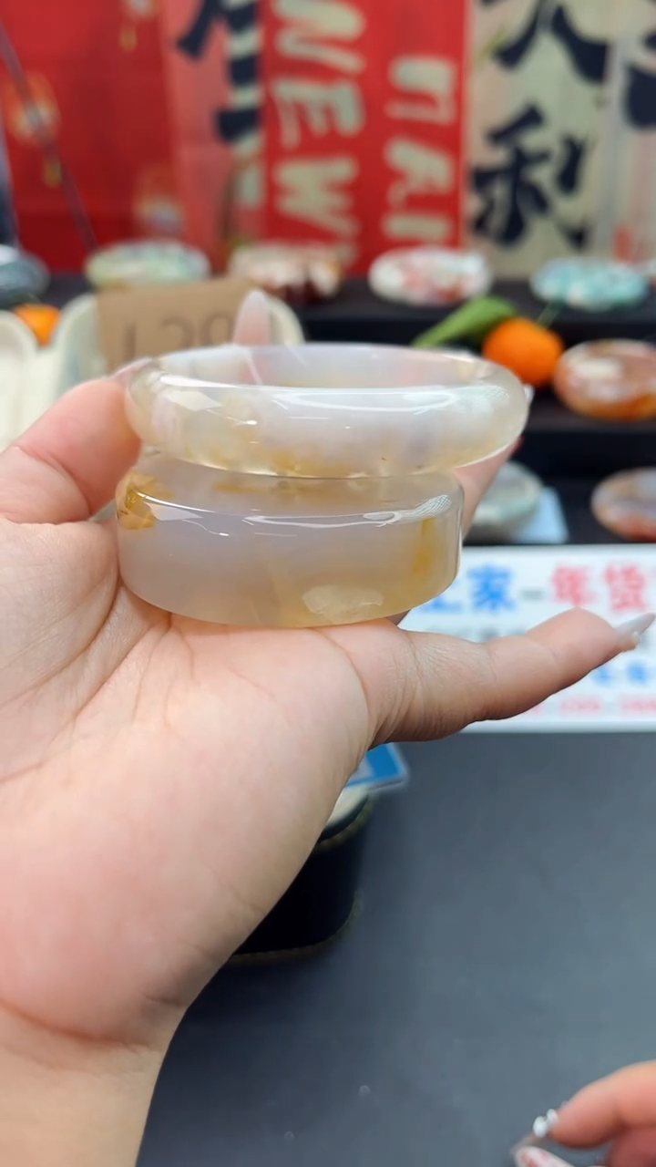 【闪购商品】石英质玉手镯未镶嵌赠送镯心（60圈口）