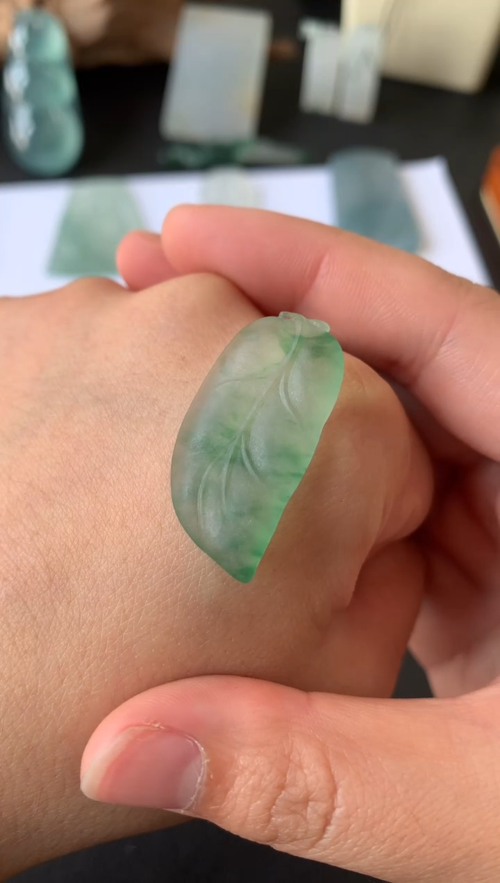 【闪购商品】定制翡翠未镶嵌翡翠